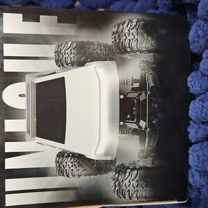 RC Cyber Truck Off Road Remote Control Car 4WD Monster Truck LED Lights Recharge